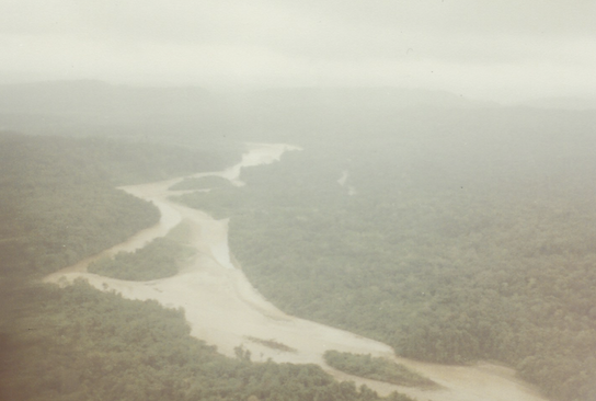 Fly River with low water closed to barging