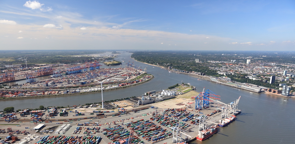 Breakbulk - Hamburg Port Maintains Critical Services