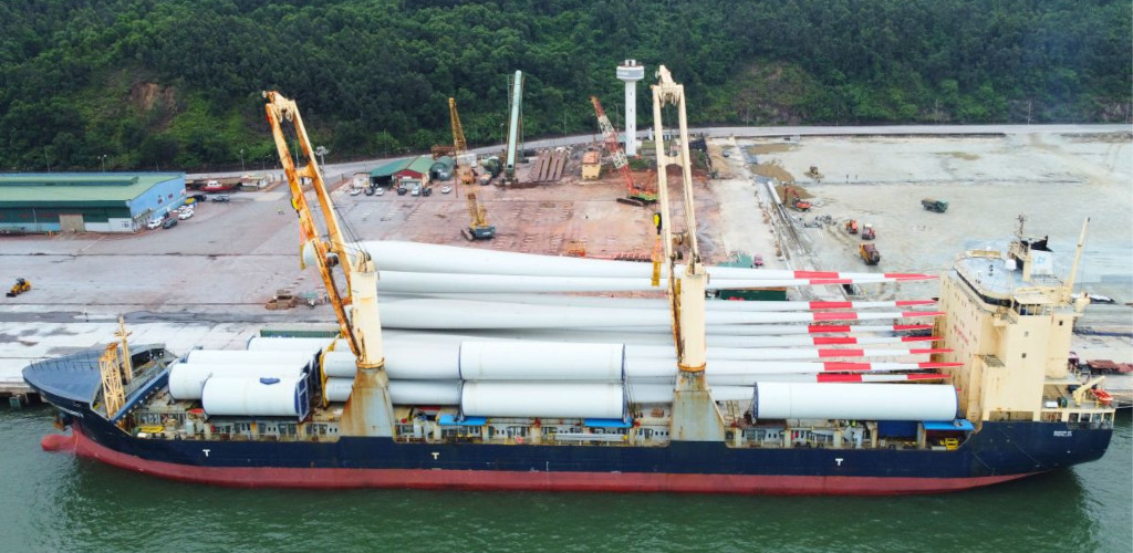 Swire Projects Delivers Turbine Sets to Vietnam