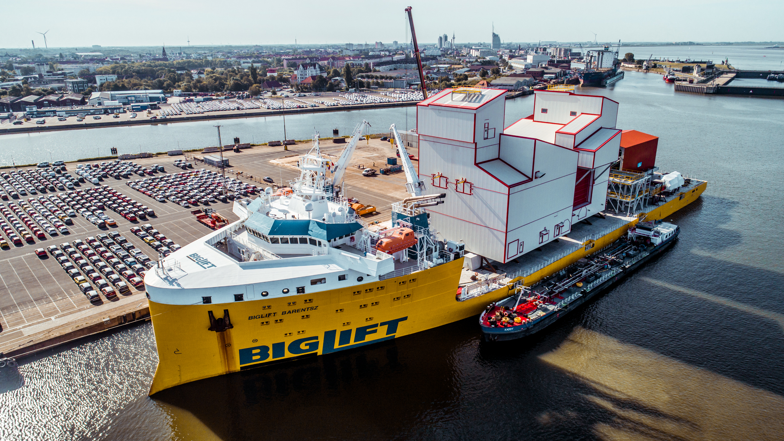 Ship loading plant handling equipment at Bremerhaven