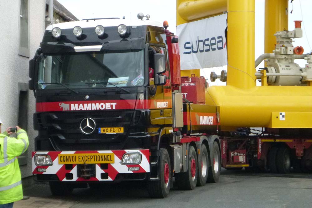 Companies like Mammoet are pursuing mergers & acquistions throughout Northern Europe's project cargo sector