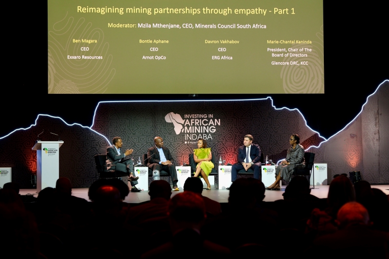 Conférenciers et tables rondes riches en enseignements